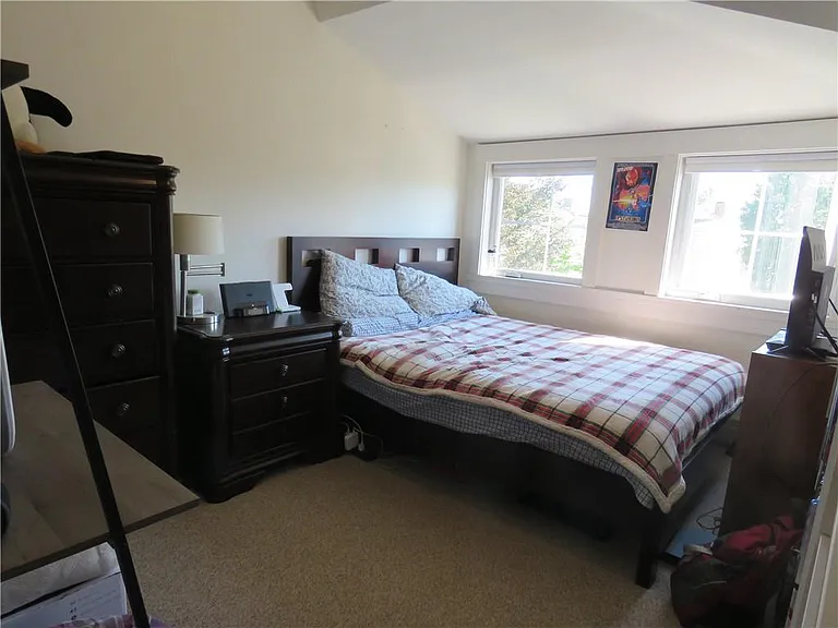 276 George St #4 — Photo 12