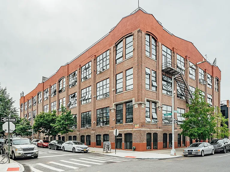 345 Eldert St #107 — Photo 41