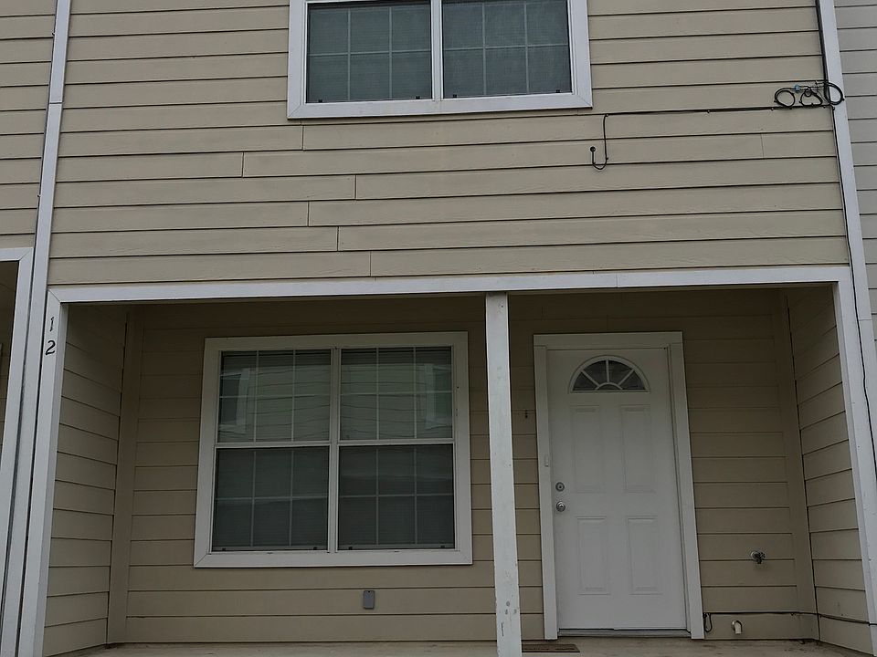 1st image of 12 Bratton Dr