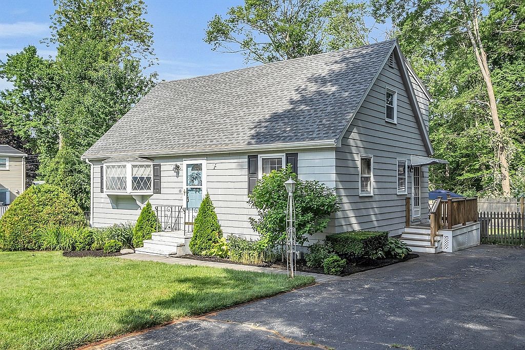18 Skelton Rd, Burlington, MA 01803 Zillow