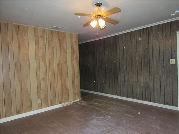 5th image of 740 E Franklin St