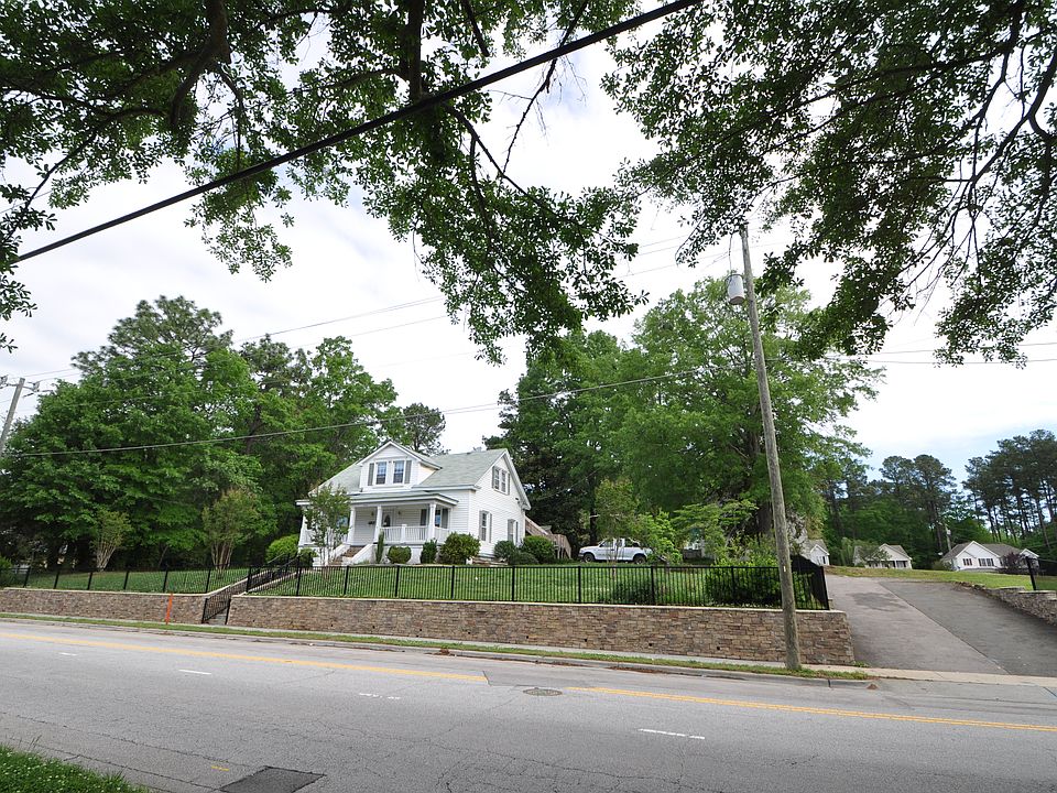 2nd image of 425 Wait Ave