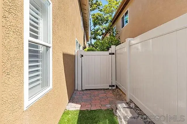 10298 Scripps Poway Pkwy #8 — Photo 11