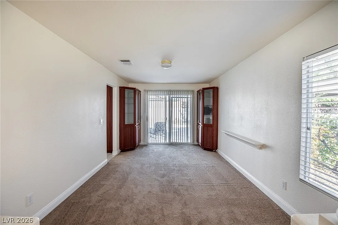 4 bed, 3.0 bath, 3184 sqft, $3,000 — Photo 4