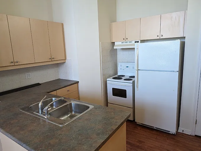 505 Simcoe St S #1A — Photo 5