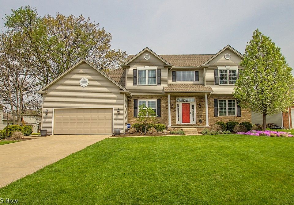 1st image of 20572 Beechwood Ln