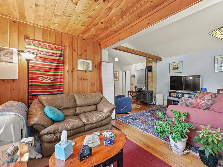 33 Saint Anns Ave — Photo 20