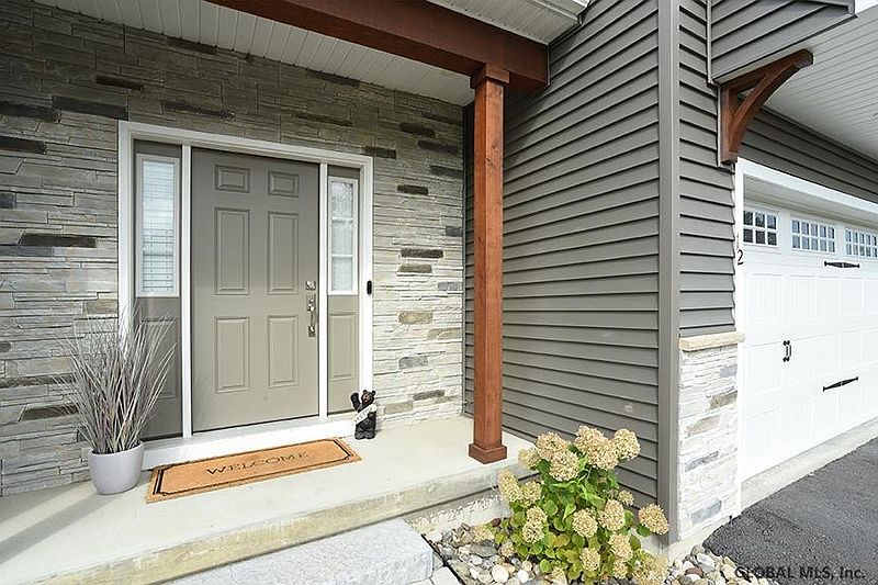3rd image of 12 IRONWOOD Street