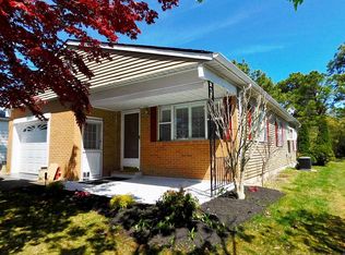 6 Santiago Dr W, Toms River, NJ 08757