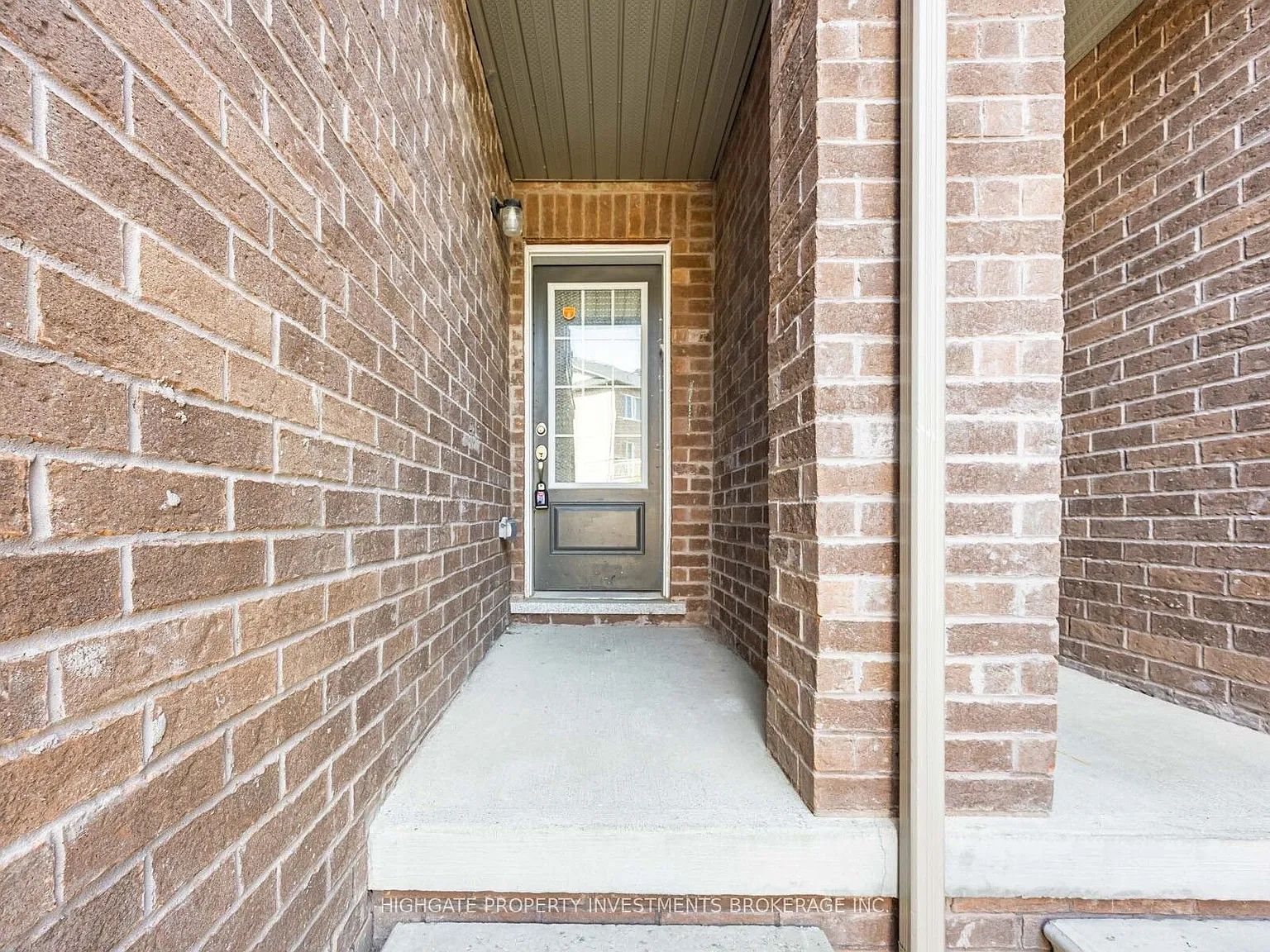Studio, $899 — Photo 2