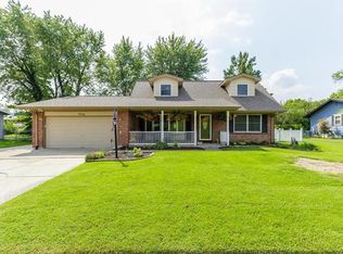 3125 Droste Rd, Saint Charles, MO 63301