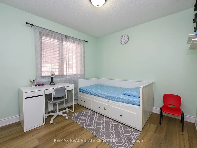 682 Megson Ter — Photo 24