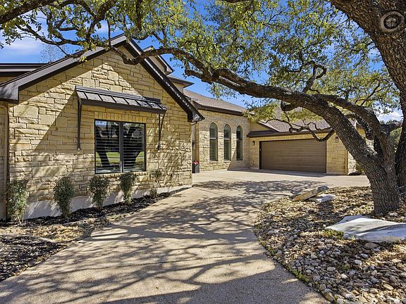 2nd image of 2753 Springwood Ln