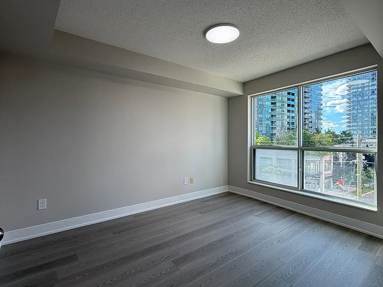 7 Lorraine Dr #612 — Photo 12