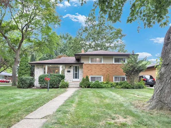 465 Greendale Dr, Windsor, ON N8S 4A5