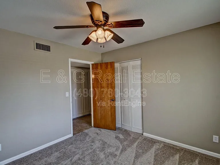 1030 E Manhatton Dr — Photo 22