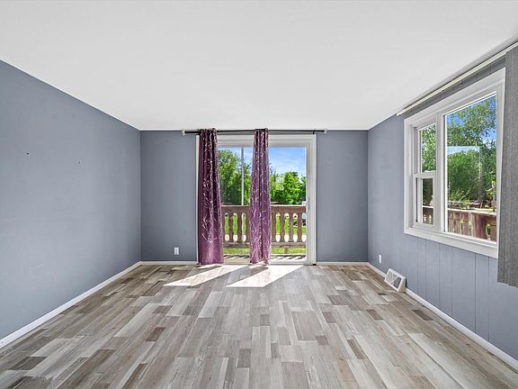 4th image of 959 Laduron DRIVE