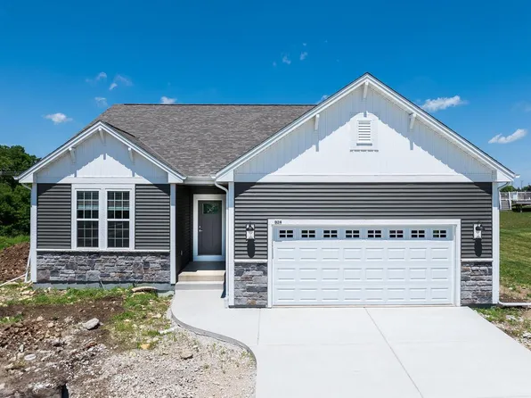 924 Foxwalk DRIVE, Waterford, WI 53185