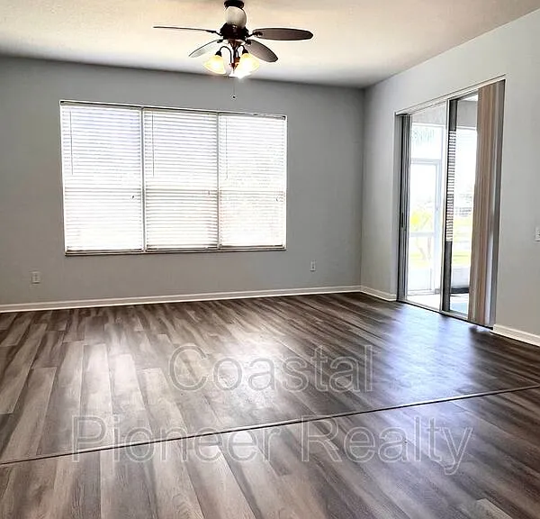 11404 Misty Isle Ln — Photo 12