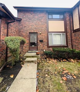 18W217 Standish Ln, Villa Park, IL, 60181