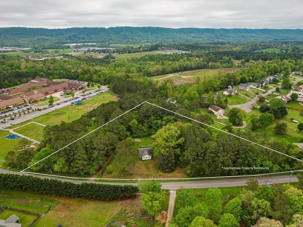 917 Poplar Springs Rd, Ringgold, GA 30736