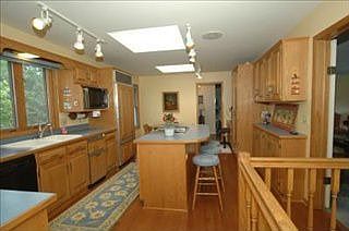3rd image of 5025 Lake Forest Dr