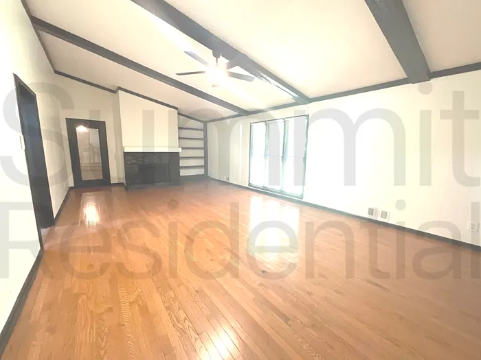 512 Raven Springs Trl — Photo 8