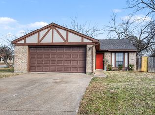 5001 Bama Dr, Arlington, TX 76017