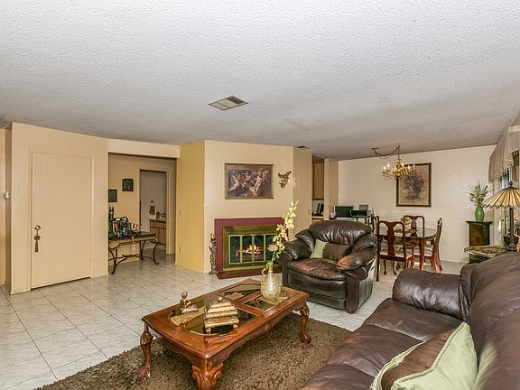 4th image of 9382 Shadowood Dr APT B