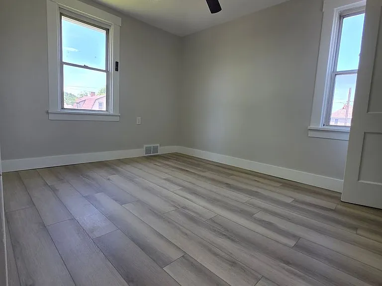 4620 5th Ave — Photo 14