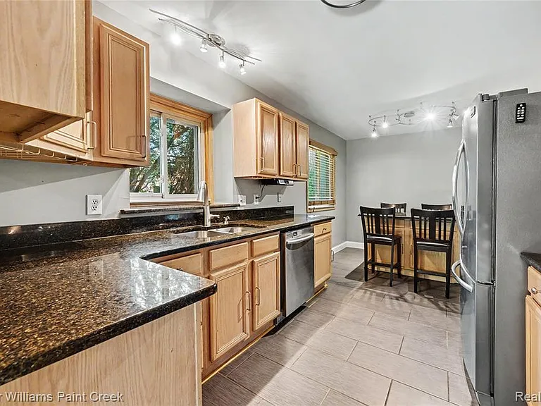 34335 Heartsworth Ln — Photo 8