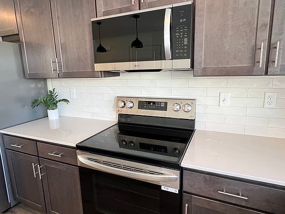 5th image of 3210 Sykes Dr