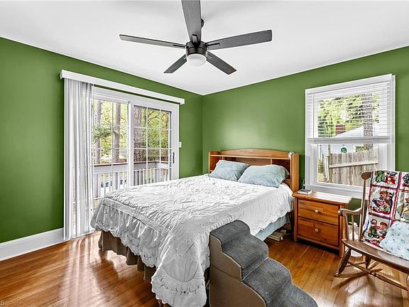 2nd image of 408 Woodsway Dr