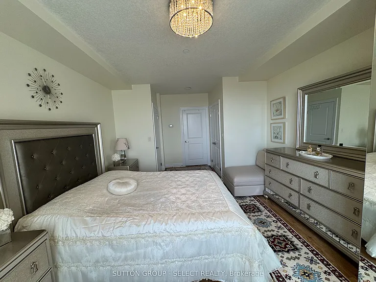 240 Villagewalk Blvd #610 — Photo 23