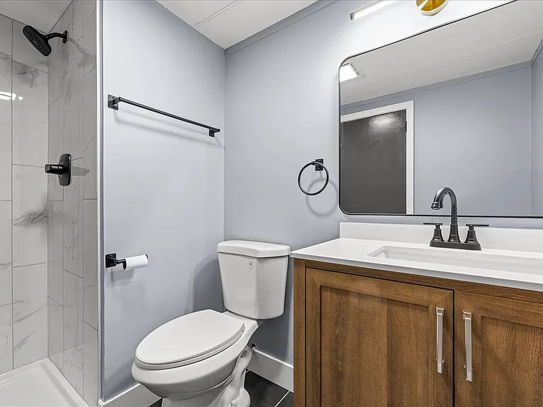 210 Lynn St — Photo 15