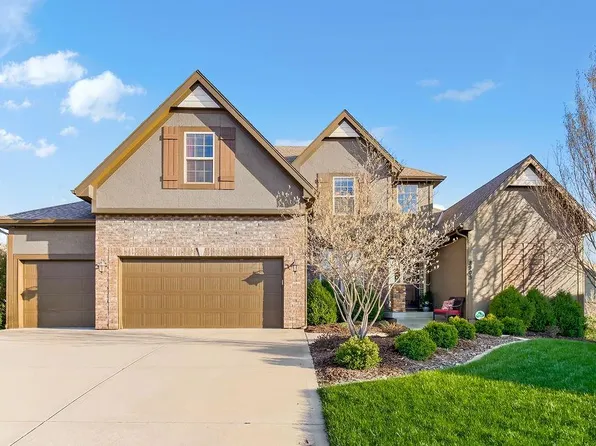 8905 NE 95th Ct, Kansas City, MO 64157