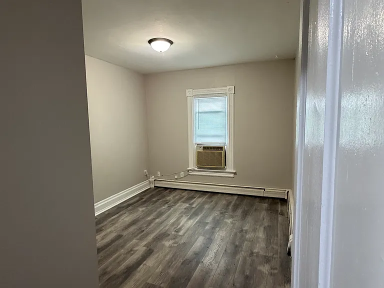 503 W Main St #D — Photo 7
