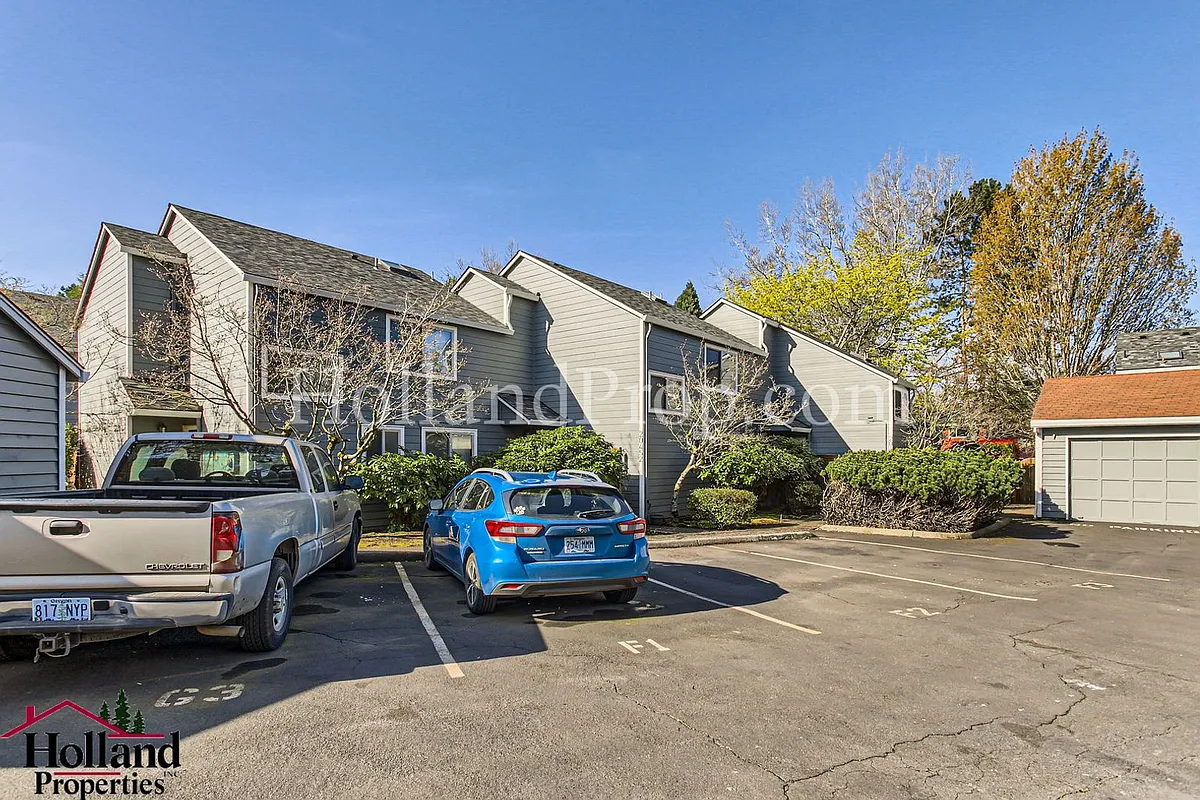 Building Photo - 20452 SW Rosa Dr