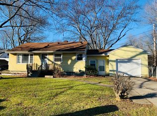 5024 Tressa Dr, Lansing, MI 48910