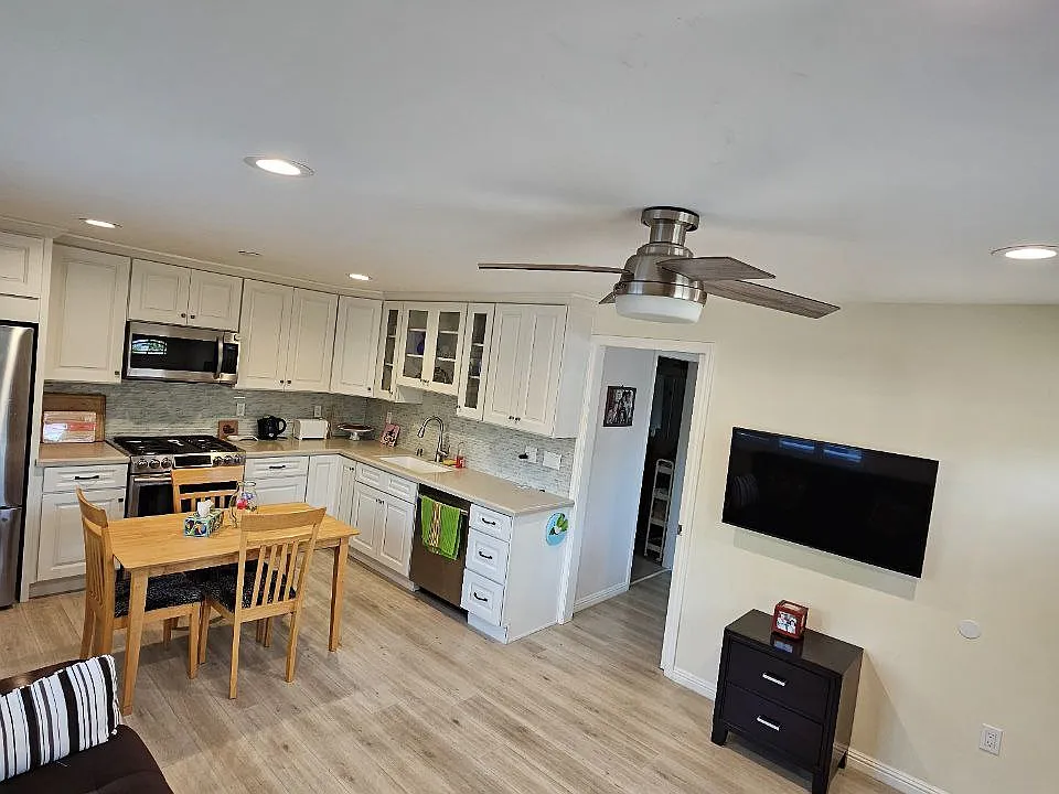 9771 Paso Robles Ave