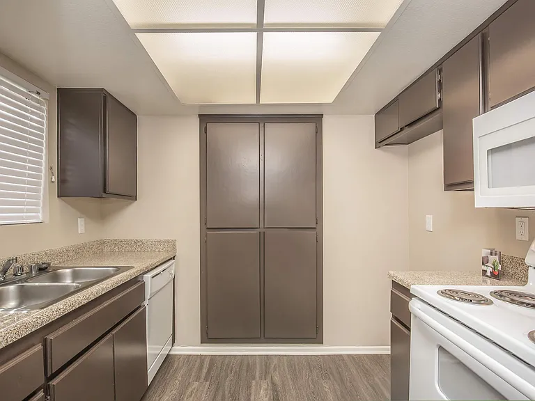Mountain Springs Apartment Homes — Photo 46