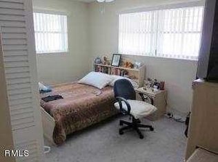 8461 NW 10th St, Pembroke Pines, FL 33024