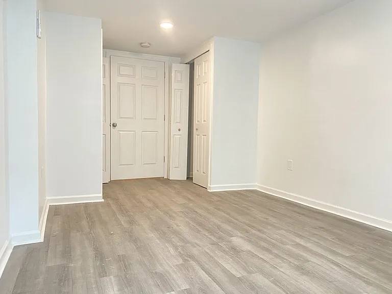 205 8th St #G1 — Photo 5