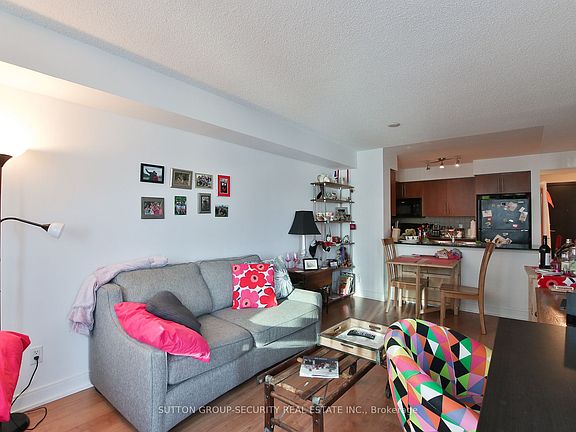 5th image of 35 Viking Ln #2531