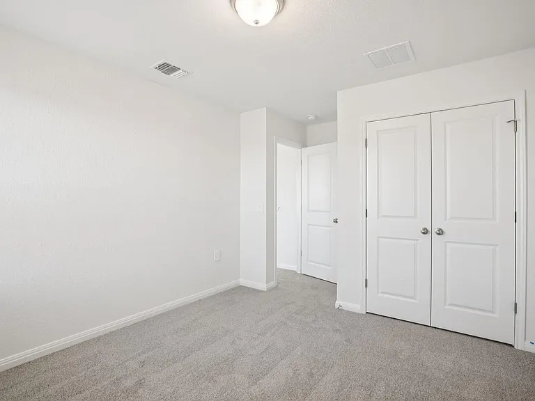 4917 Stockton Ln — Photo 5