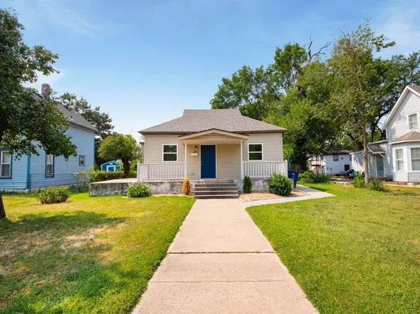 327 E 2nd St #329, Newton, KS 67114