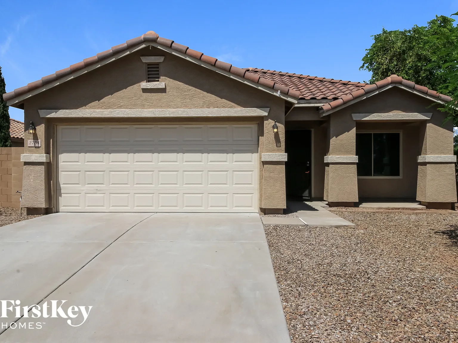3 bed, 2.0 bath, 1765 sqft, $2,095 — Photo 1