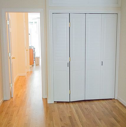 5th image of 198 Norman Ave APT 1R