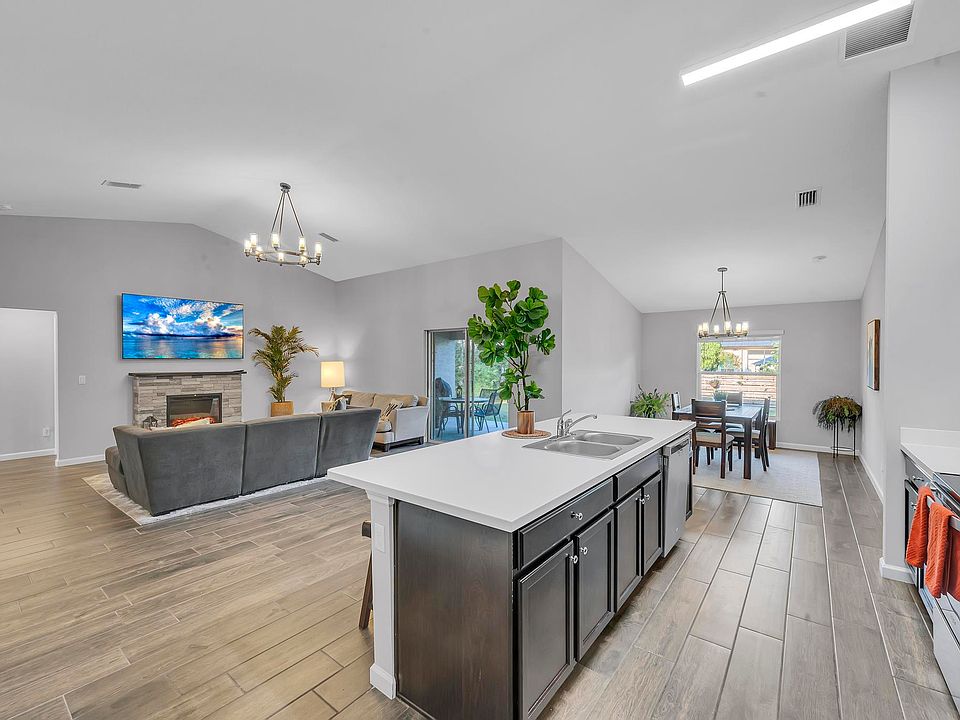 1st image of 3292 SE Quay Street