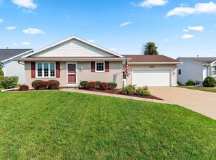 931 Gerard Dr, Green Bay, WI 54302